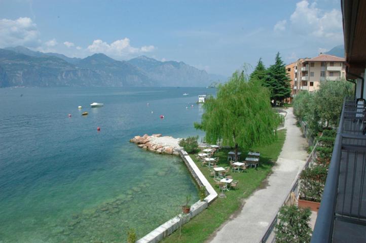 Hotel Garni Vela D'Oro Brenzone sul Garda Eksteriør billede